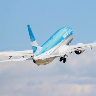 Avion de Aerolineas Argentinas - COMUCOSAS